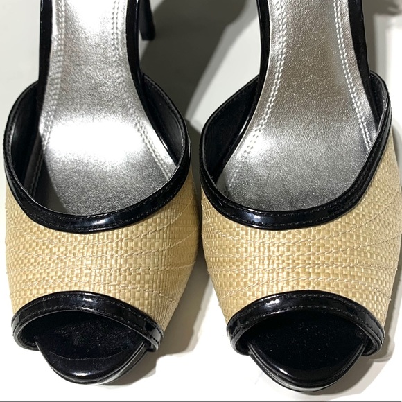 New White House Black Market Giorgio Platform Sandals 7.5 Medium - Picture 6 of 9